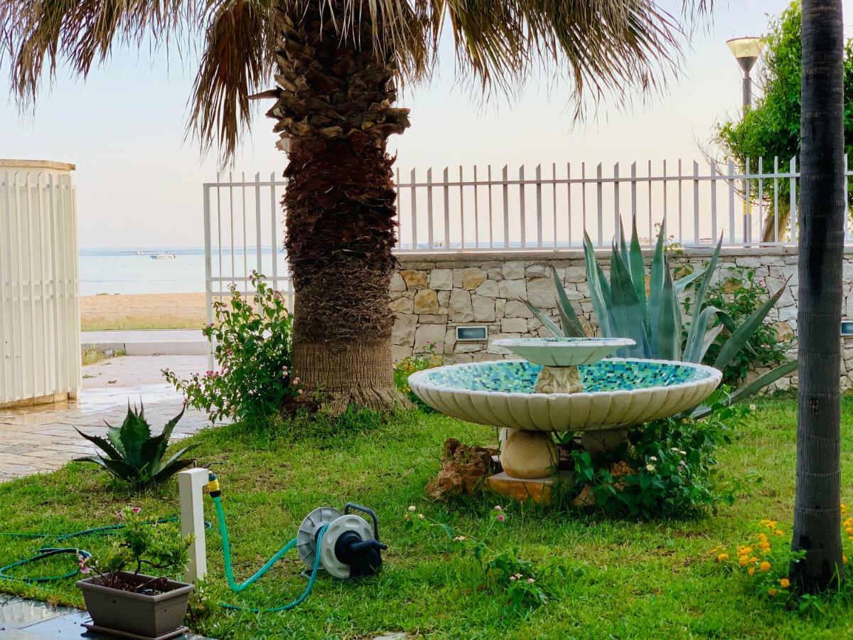 Salentoguests Villetta Sulla Spiaggia Porto Cesareo Buitenkant foto